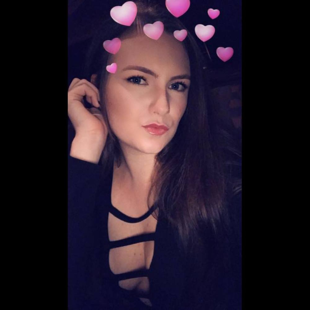 Meet your Posher, Alexis